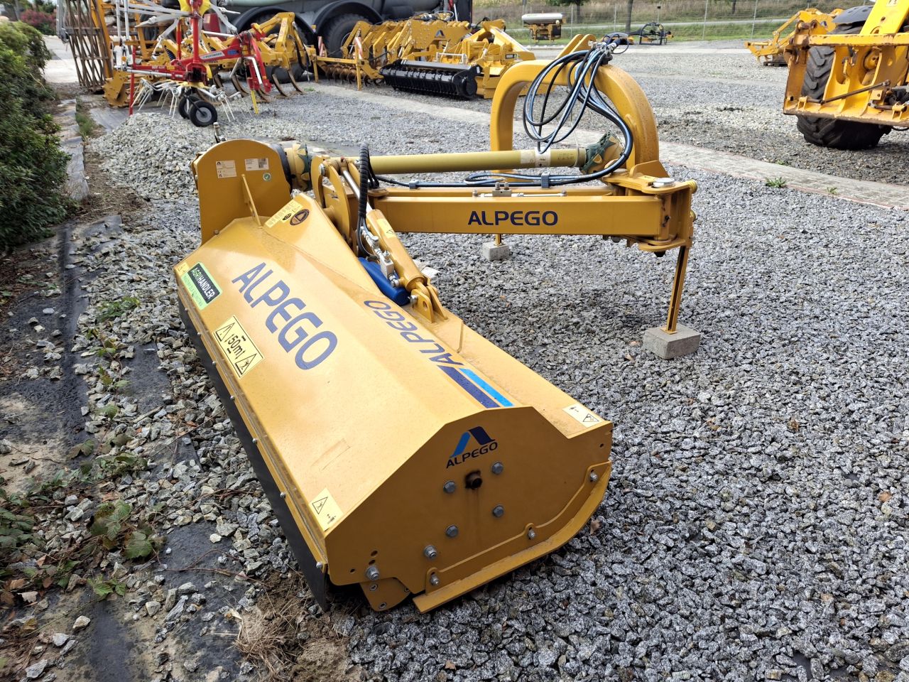 ALPEGO TRILAT TL33-200 Klepelmaaier