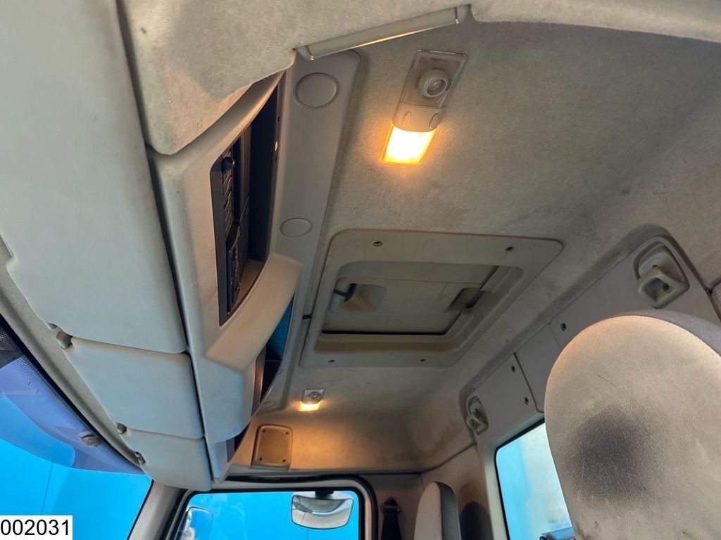 Renault Kerax 410 Dxi 8x4, EURO 4, 9m3, Steel suspension, Remote