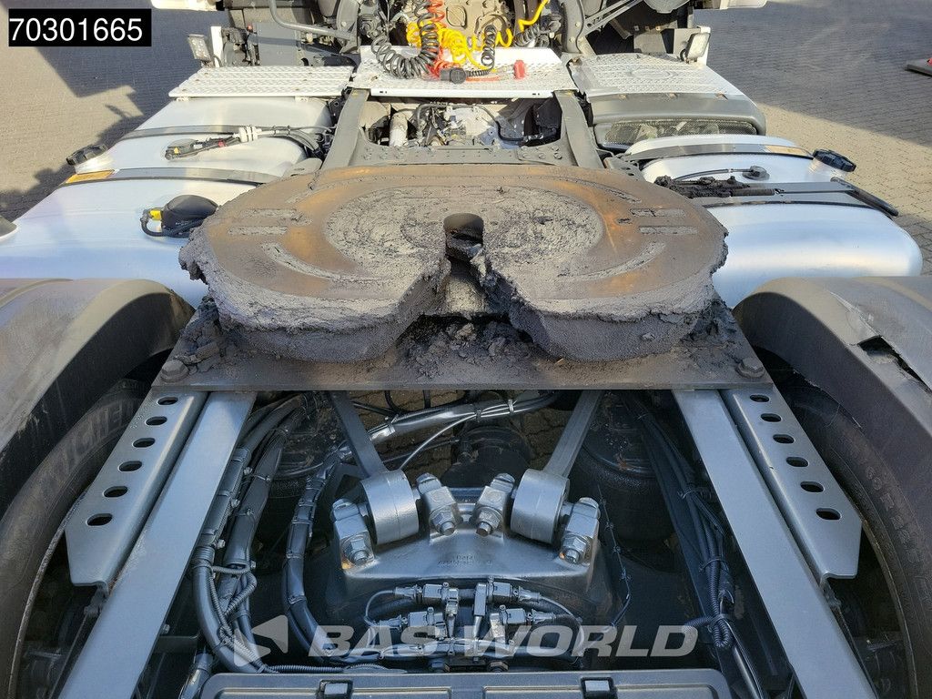 Mercedes Actros 1845 4X2 GigaSpace Mega Retarder 2xTanks ACC Standklima Euro 6