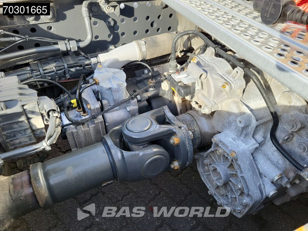 Mercedes Actros 1845 4X2 GigaSpace Mega Retarder 2xTanks ACC Standklima Euro 6