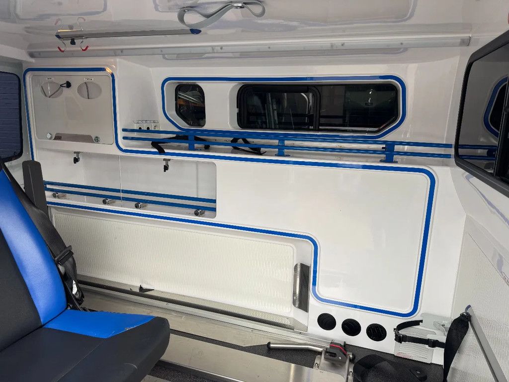 Renault Trafic **AMBULANCE-EURO 5-AC-DCI120**