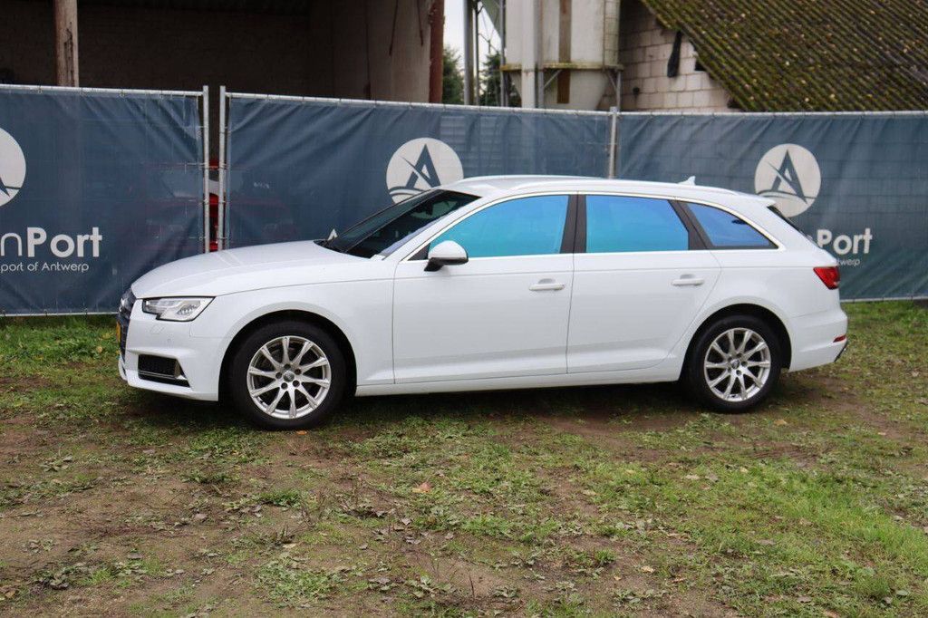 Audi A4 Avant Elektro+Benzin 150 PS 2019