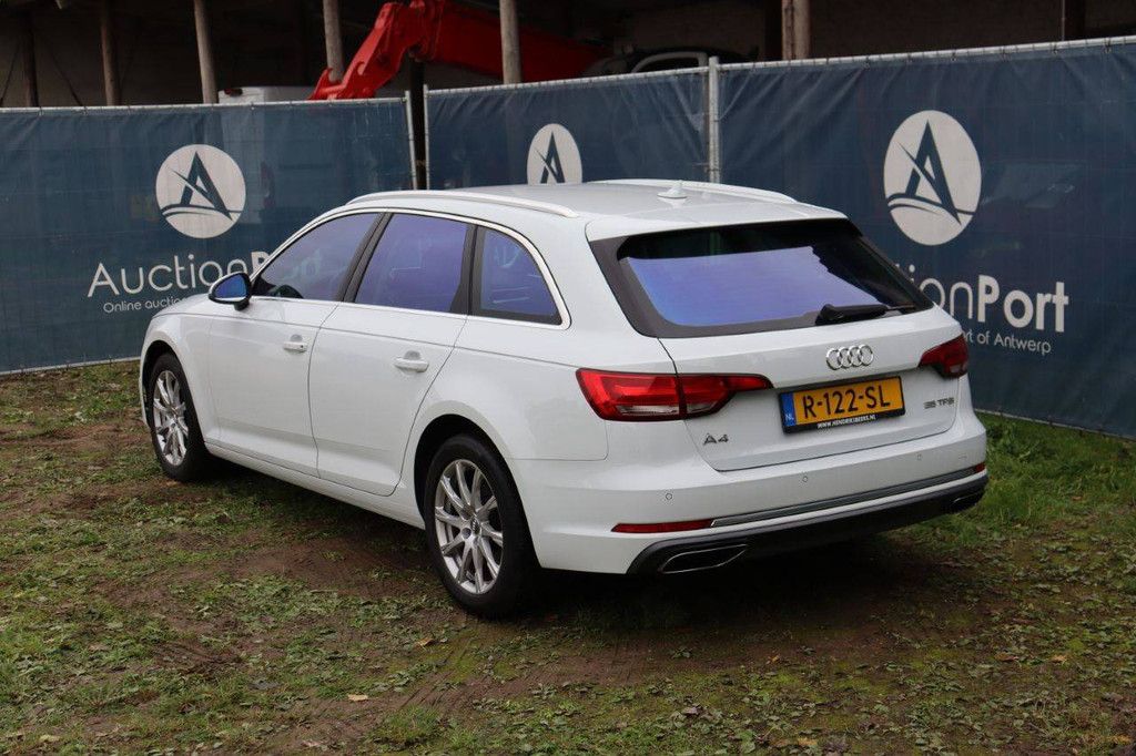 Audi A4 Avant Elektro+Benzin 150 PS 2019