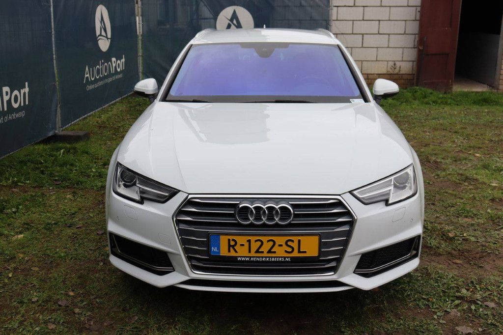 Audi A4 Avant Elektro+Benzin 150 PS 2019