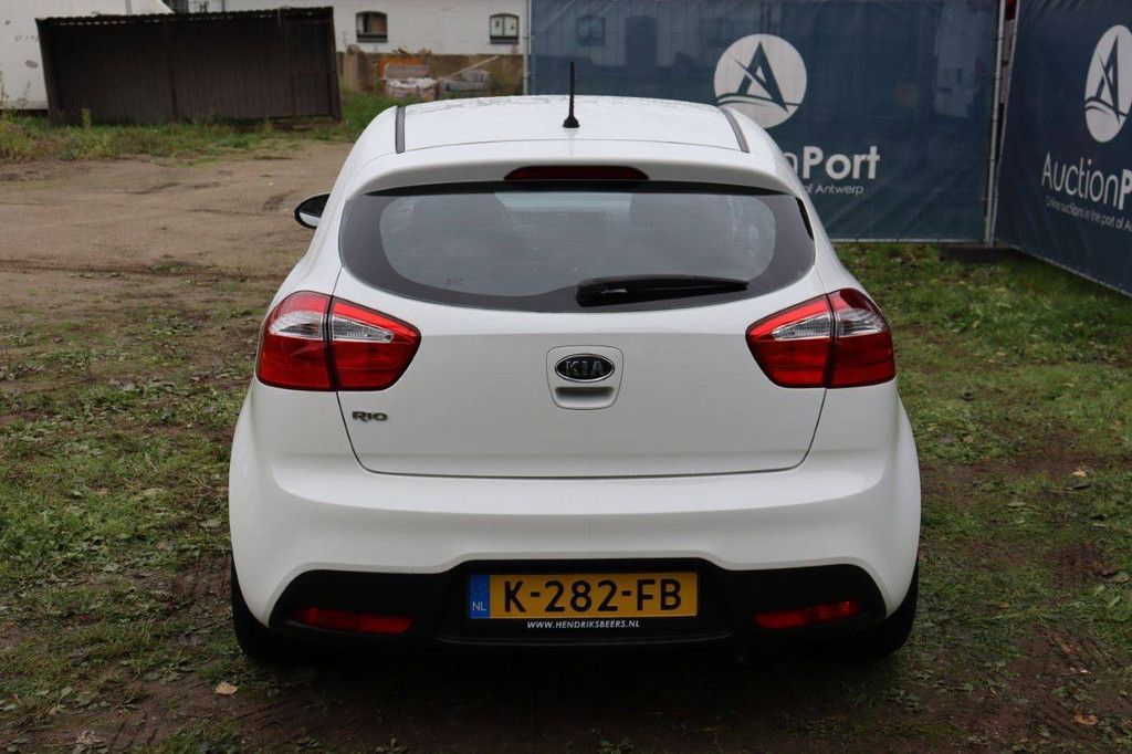 Kia RIO Petrol 86hp 2012