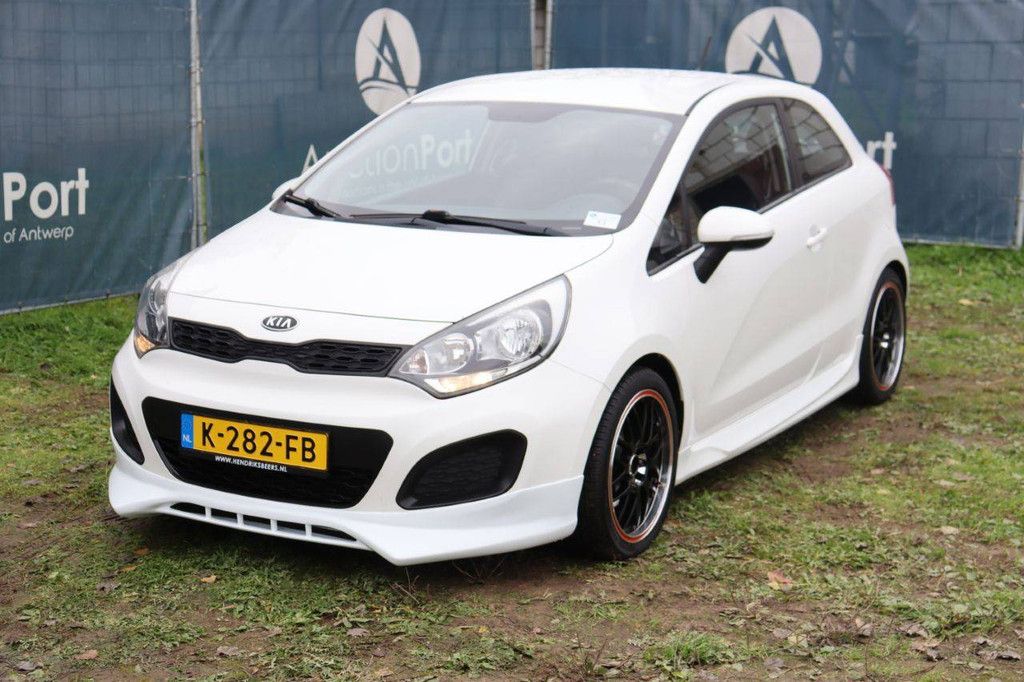 Kia RIO Petrol 86hp 2012