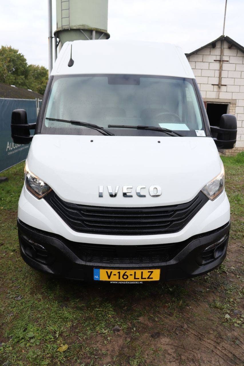 Iveco Daily 35S14 Diesel 136 PS 2023 Kastenwagen