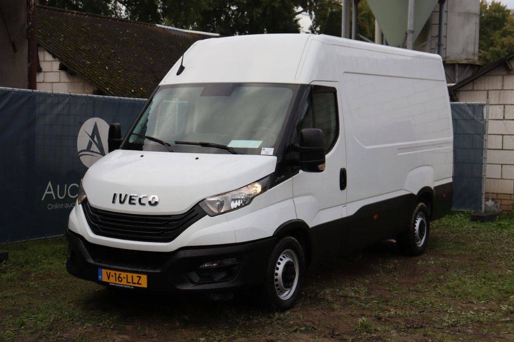 Iveco Daily 35S14 Diesel 136 PS 2023 Kastenwagen