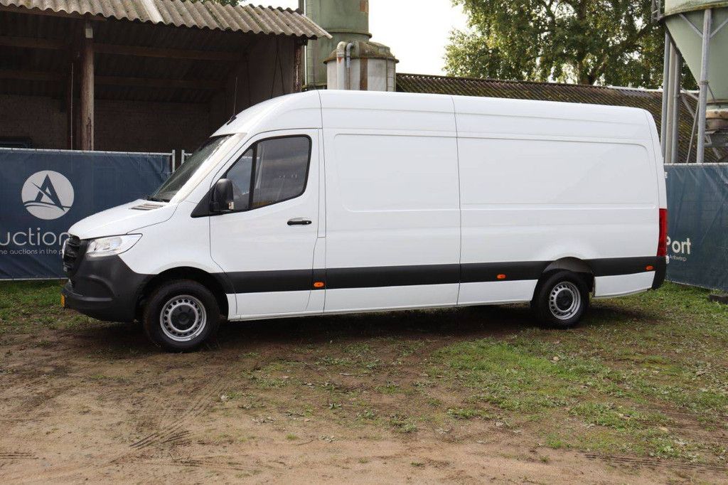 Mercedes-Benz Sprinter Diesel 150hp 2022 Van