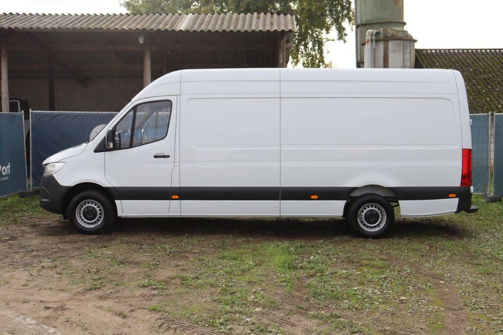 Mercedes-Benz Sprinter Diesel 150hp 2022 Van