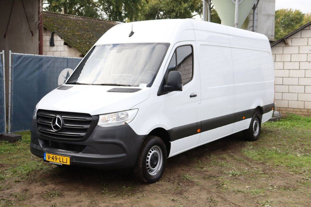 Mercedes-Benz Sprinter Diesel 150hp 2022 Van