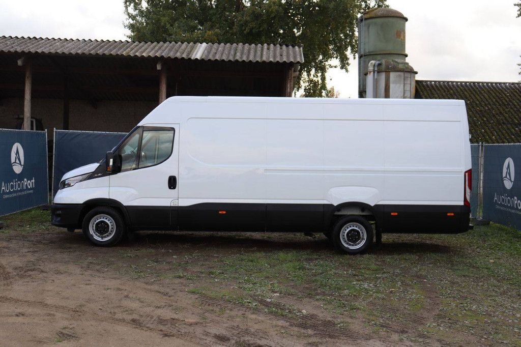 Bestelwagen Iveco Daily van; Model Type: TS35SC2AA Diesel 2007