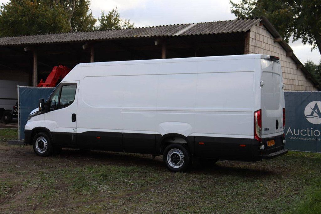 Bestelwagen Iveco Daily van; Model Type: TS35SC2AA Diesel 2007