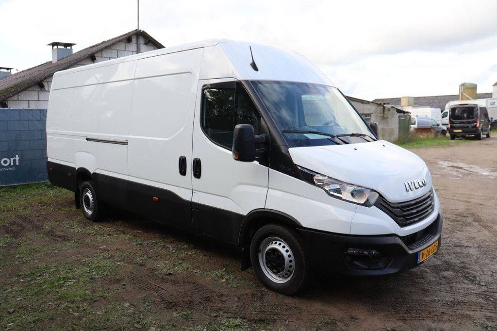 Bestelwagen Iveco Daily van; Model Type: TS35SC2AA Diesel 2007