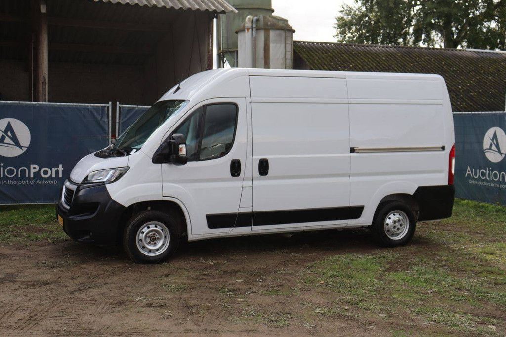 Peugeot BOXER Diesel 140 PS 2021 Transporter