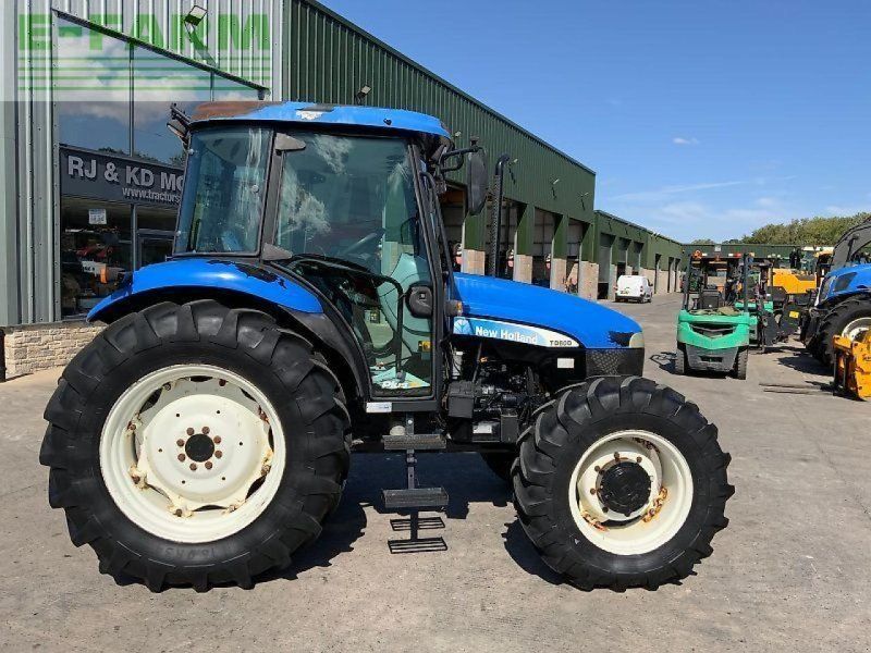 New Holland td80d  (st23818) D