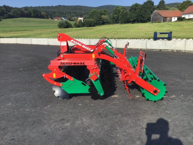 Agro-Masz BT 30 3m Arbeitsbreite Beleuchtung