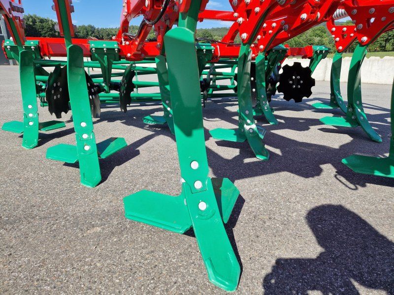 Agro-Masz Runner 30 Steinsicherung Flügelschare