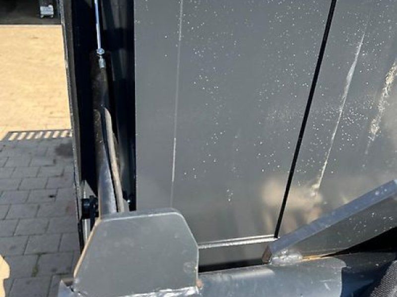 ÜBERLADER / SCHIEBESCHAUFEL