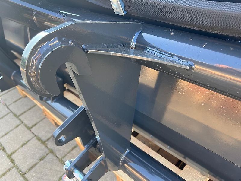 ÜBERLADER / SCHIEBESCHAUFEL