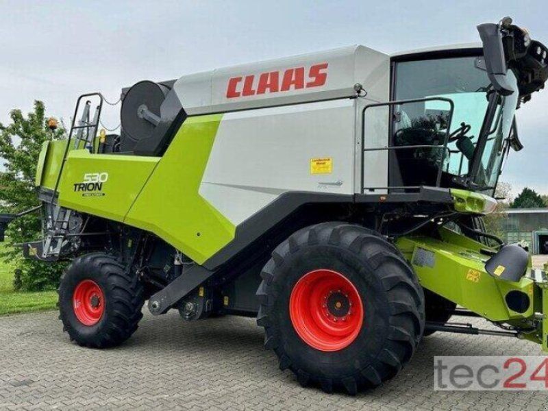 Claas Trion 530 mit Varioschneidwerk