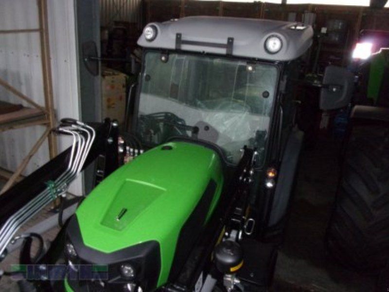 Deutz-Fahr 3060 mit Industrielader