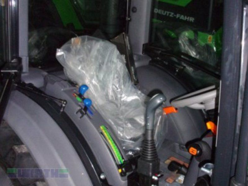 Deutz-Fahr 3060 mit Industrielader