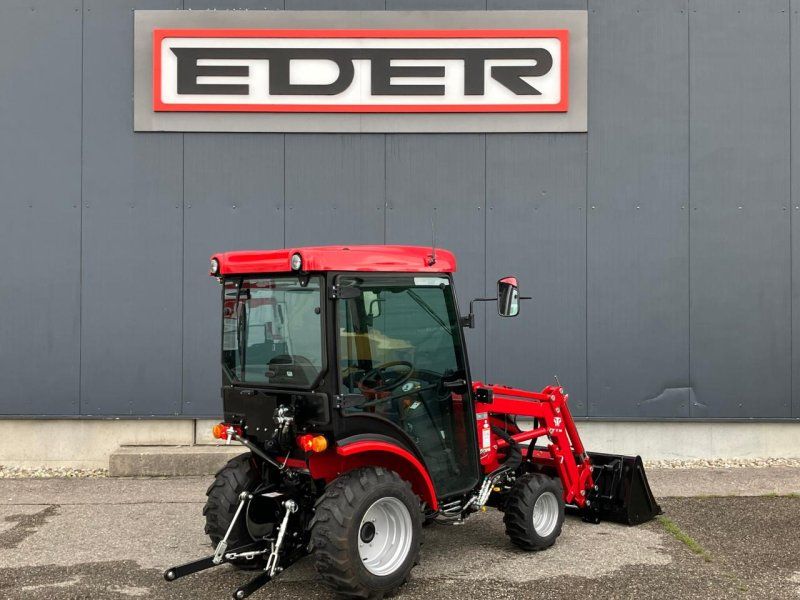 TYM T255 NH mit Frontlader und Kabine