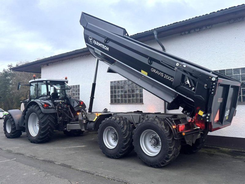Farmtech GRAVIS 2000 + CLAAS AXION 810 Cmatic