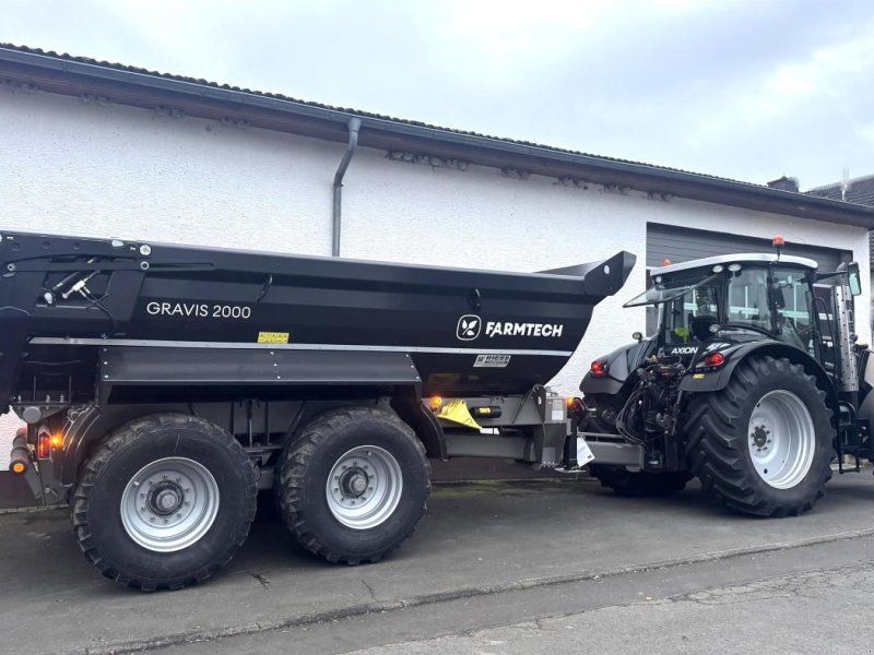 Farmtech GRAVIS 2000 + CLAAS AXION 810 Cmatic