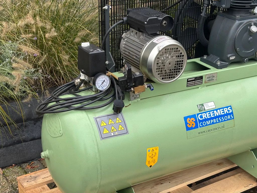 Creemers Compressor gebruikte csg350 / 150l luchtcompressor 230v 150l