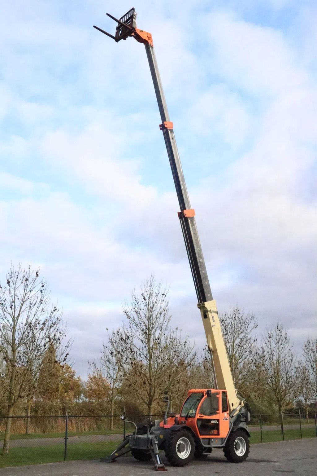 JLG 4017 PS | FORKS | GOOD TIRES