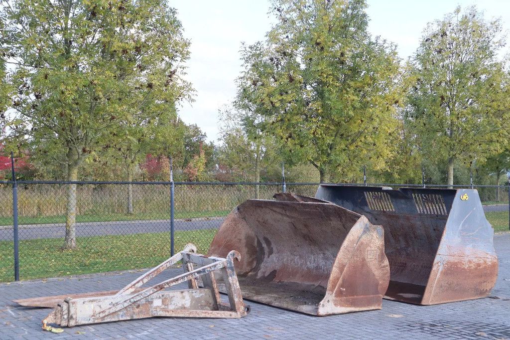 Caterpillar 938 M | 2X BUCKET | JIB | FORKS | BSS | GOOD CONDITION