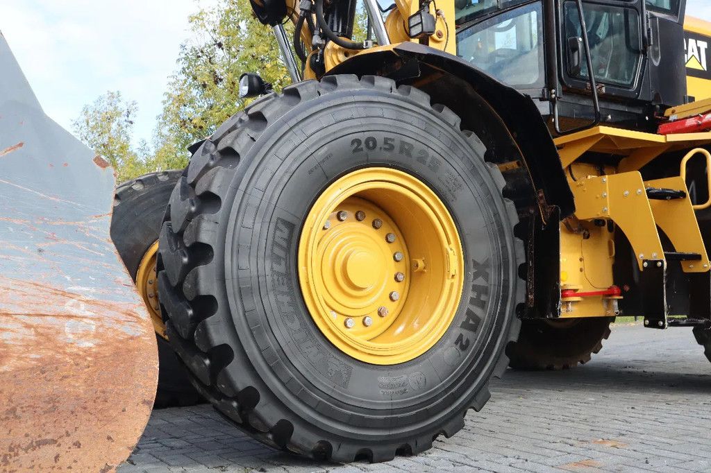 Caterpillar 938 M | 2X BUCKET | JIB | FORKS | BSS | GOOD CONDITION