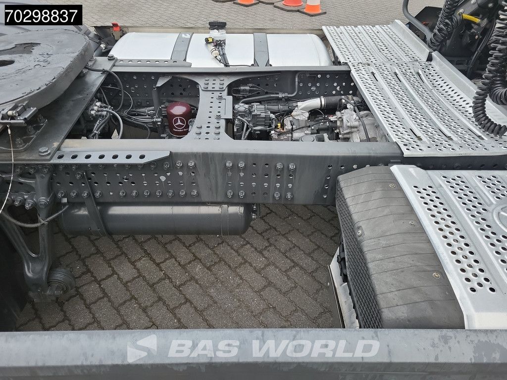 Mercedes Actros 1845 4X2 GigaSpace Retarder MirrorCam Navi Euro 6