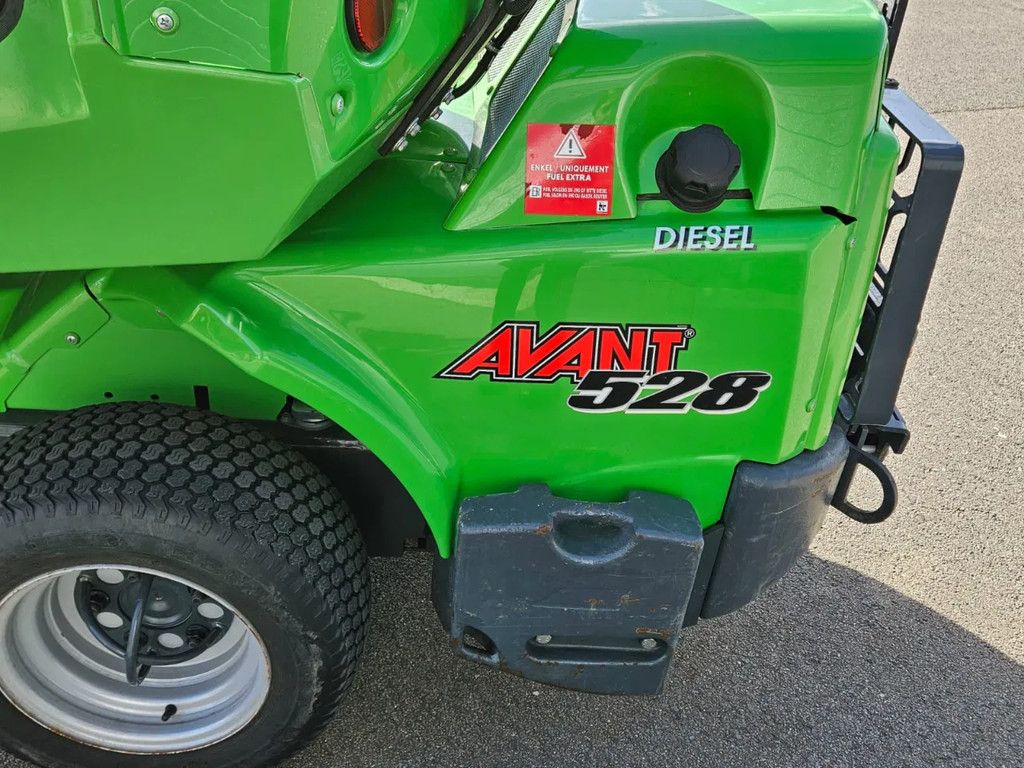 Avant 528