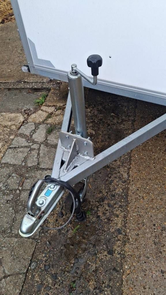 Closed trailer 2.50x1.50x1.50m