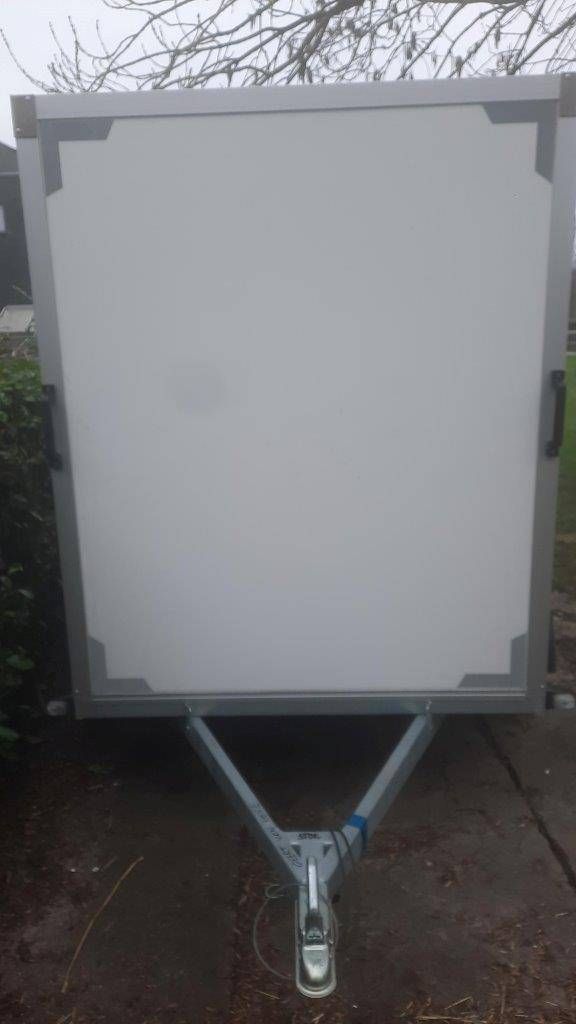 Closed Trailer Kerenzo 2.50x1.50x1.80m 750kg