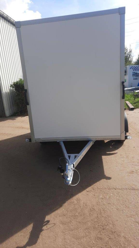 Geschlossener Anhänger Powertrailer 3x1,50x1,80m Neu