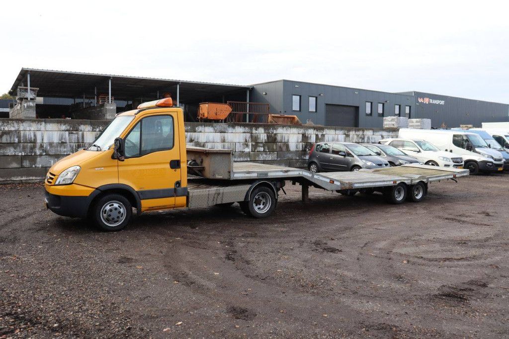Autotransporter Iveco Daily 35C15 Diesel 146 PS 2008 mit Halbtieflader