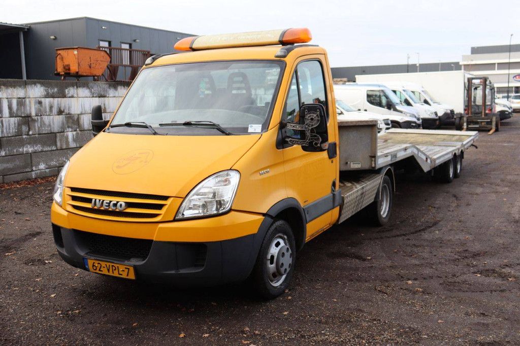 Autotransporter Iveco Daily 35C15 Diesel 146 PS 2008 mit Halbtieflader