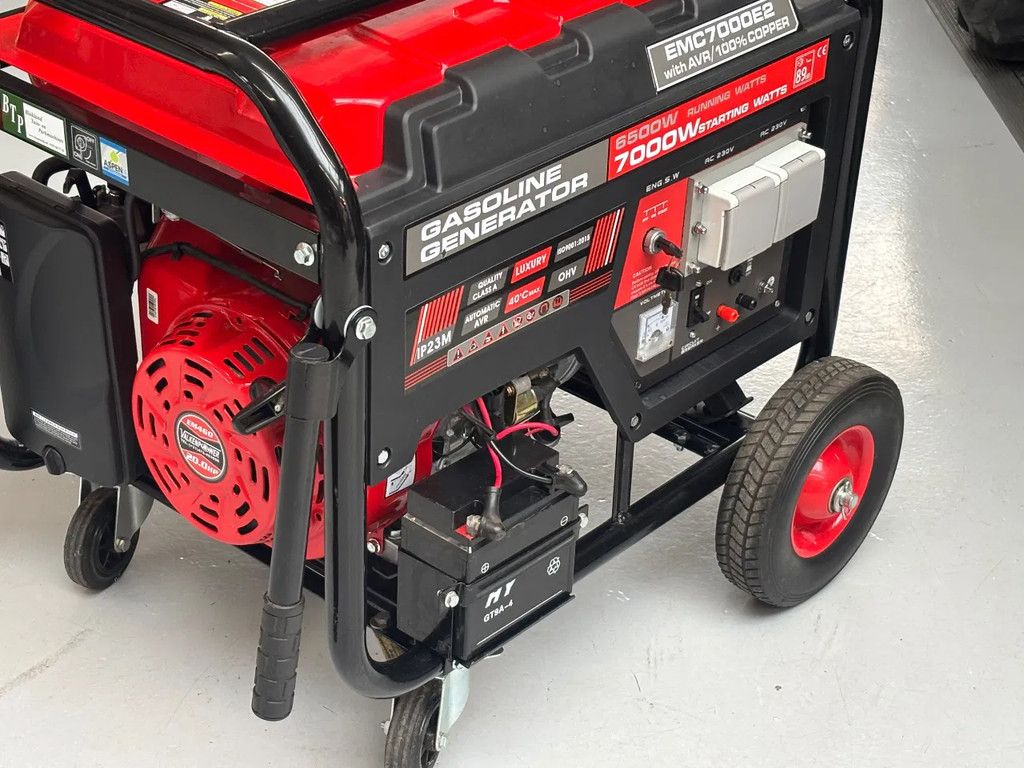 Generator Noodstroom aggregaat elektrisch gestart demo