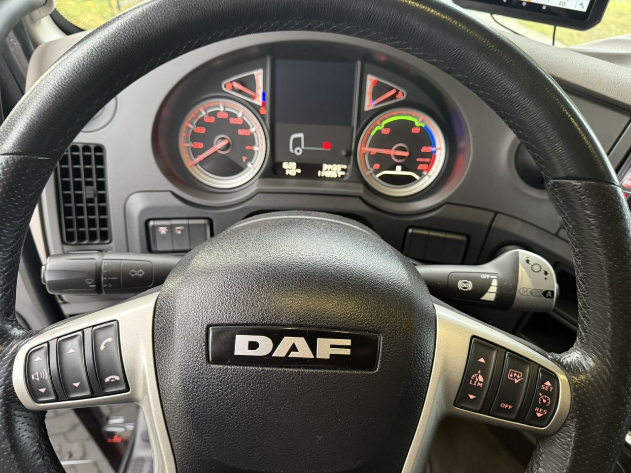 Daf XF 480 zwart metallic eerste eigenaar