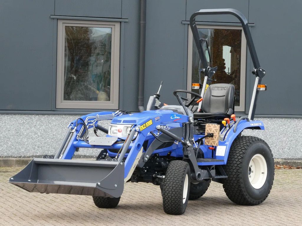Iseki TM3267E 4wd / 00016 Draaiuren / Voorlader