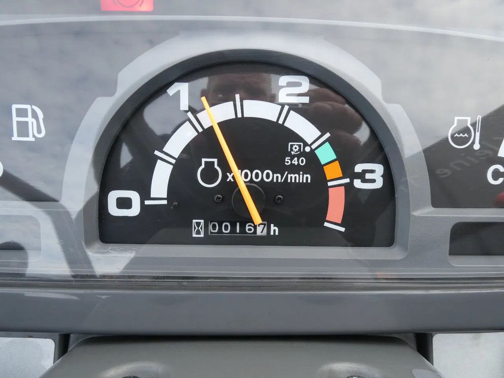 Iseki TM3267E 4wd / 00016 Draaiuren / Voorlader