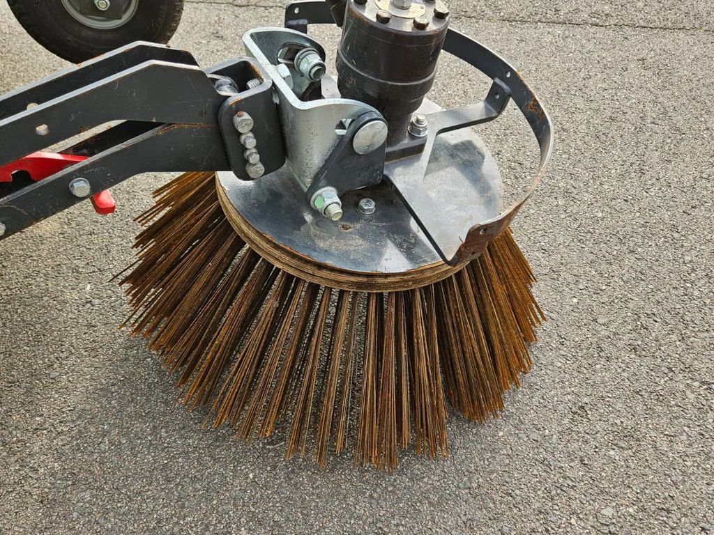 Avant Borstel met opvangbak 1100