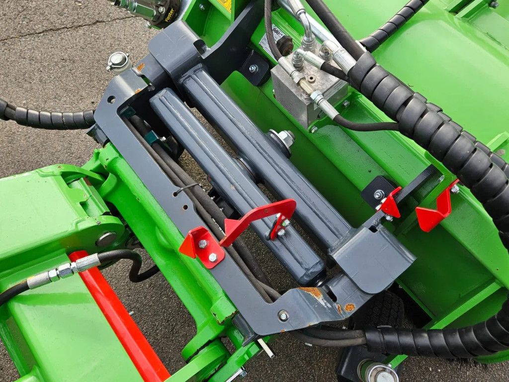 Avant Borstel met opvangbak 1100