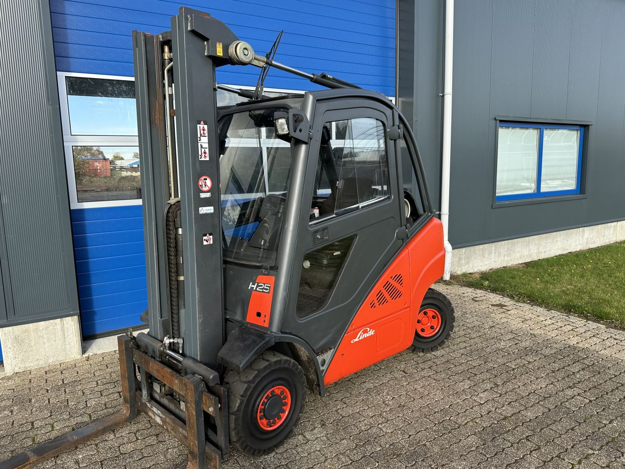 ZEER NETTE LINDE H25T