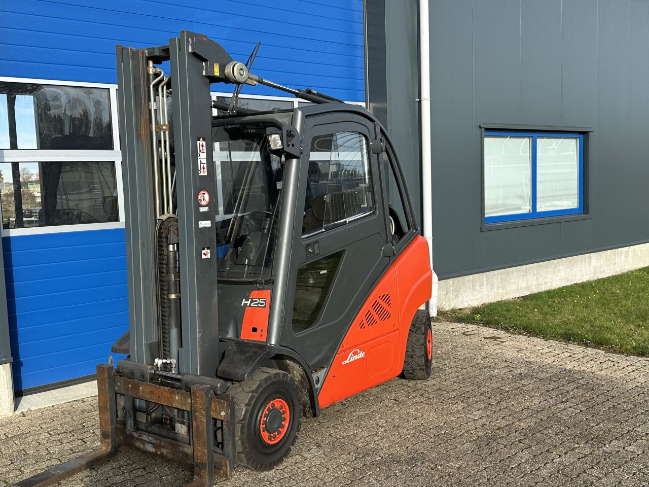 ZEER NETTE LINDE H25T
