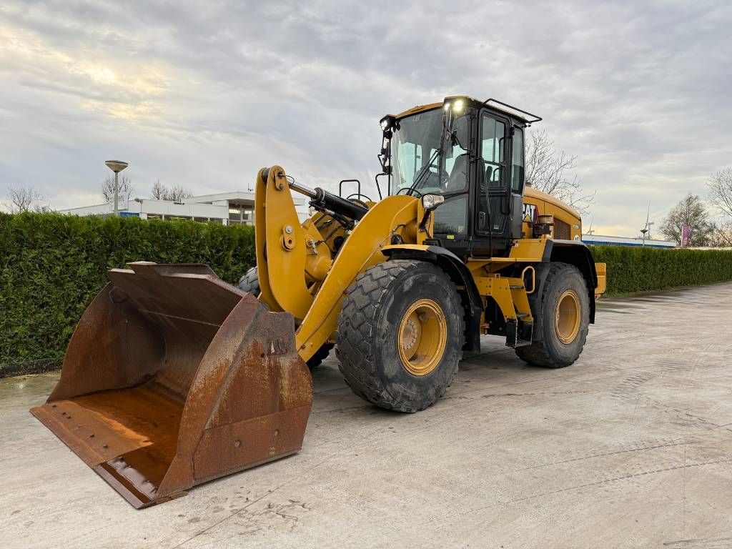 CAT 930 M